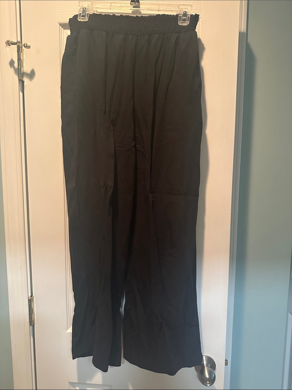 Black Elastic-Waist Casual Pants